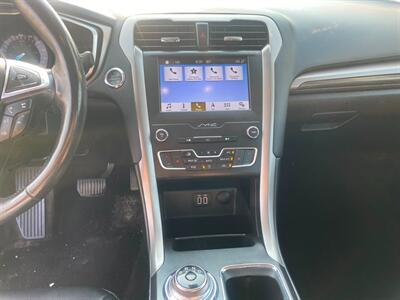 2019 Ford Fusion Hybrid SEL - Photo 12 - Edmonton, AB T5L 2J7