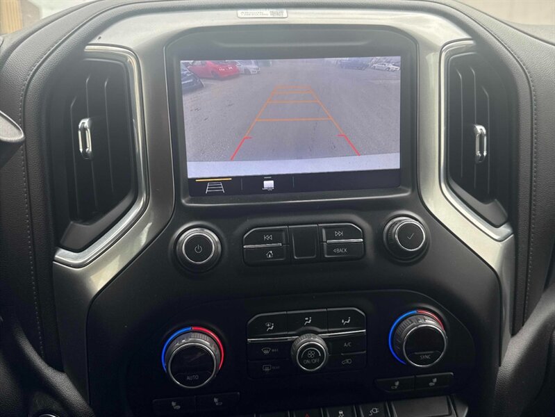 2019 Chevrolet Silverado 1500 LT EcoTec3 5.3L V8 - Photo 12 - Edmonton, AB T5L 2J7