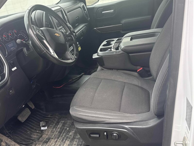 2019 Chevrolet Silverado 1500 LT EcoTec3 5.3L V8 - Photo 8 - Edmonton, AB T5L 2J7