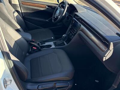 2022 Volkswagen Passat Limited Edition 2.0L Turbo I4   - Photo 12 - Edmonton, AB T5L 2J7