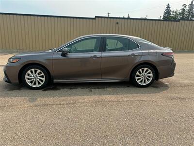 2024 Toyota Camry SE   - Photo 2 - St Albert, AB T8N 3Z7