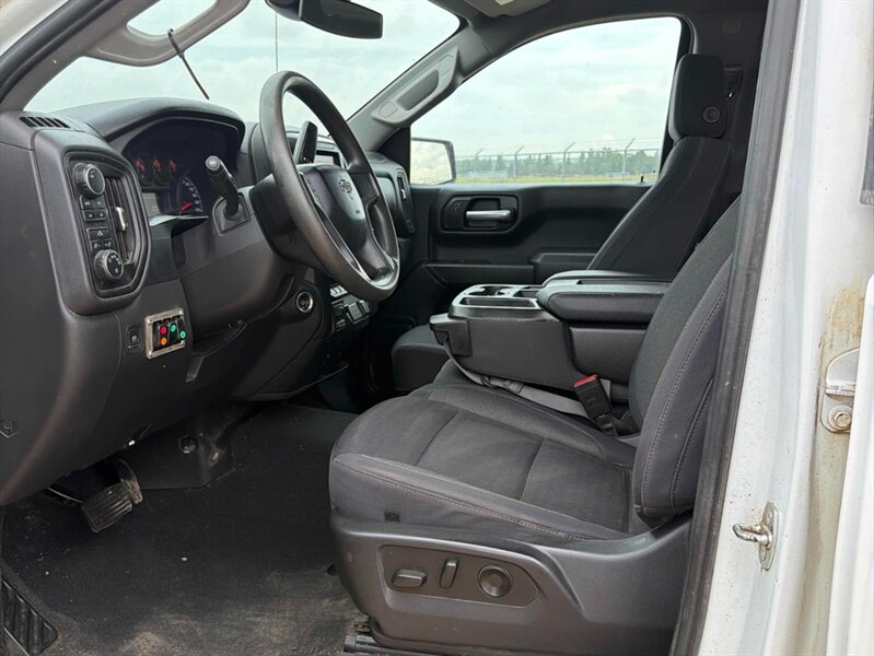 2023 Chevrolet Silverado 1500 Custom Trail Boss 5.3L 4x4 - Photo 10 - St Albert, AB T8N 3Z7