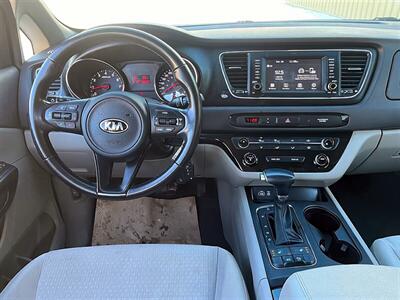 2017 Kia Sedona LX   - Photo 9 - St Albert, AB T8N 3Z7