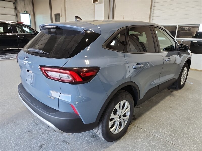 2025 Ford Escape Active AWD - Photo 6 - Edmonton, AB T5L 2J7
