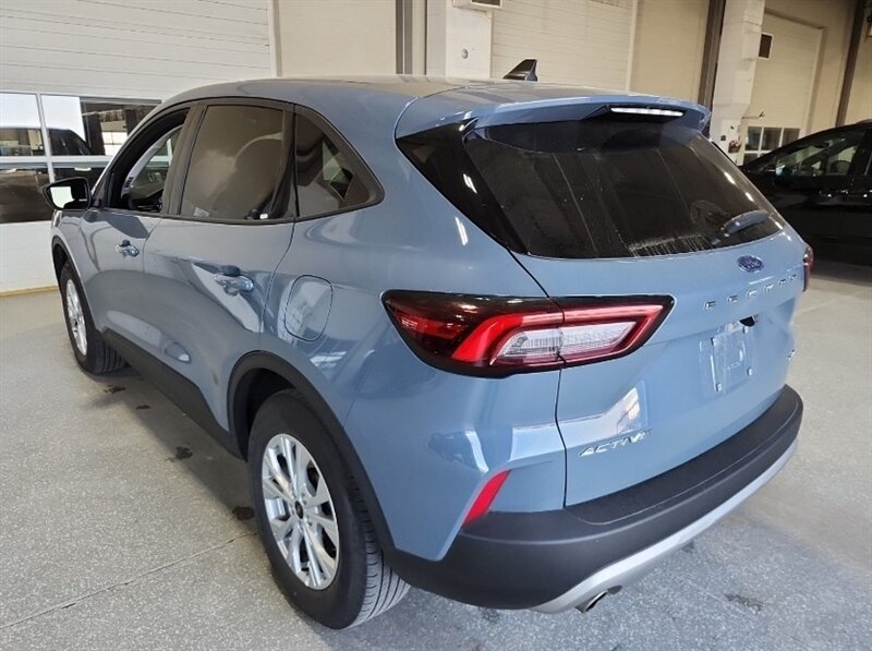 2025 Ford Escape Active AWD - Photo 4 - Edmonton, AB T5L 2J7