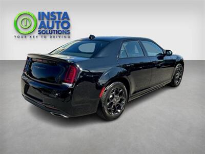 2023 Chrysler 300 Series S  AWD - Photo 4 - St Albert, AB T8N 3Z7