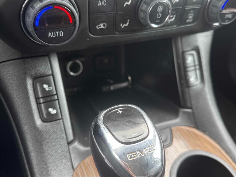 2018 GMC Acadia SLE-2 4x4 - Photo 12 - St Albert, AB T8N 3Z7