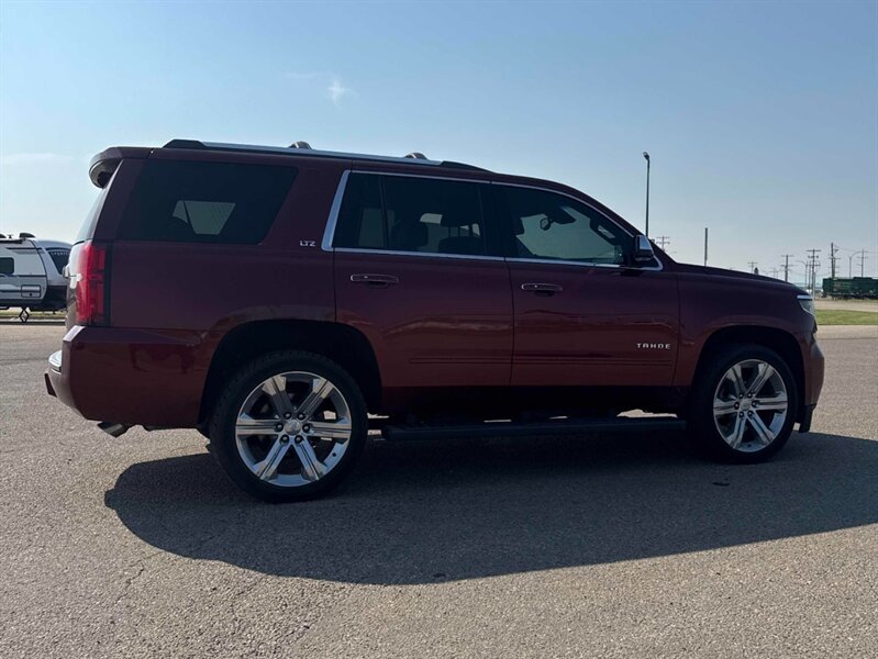 2016 Chevrolet Tahoe LTZ 4x4 - Photo 8 - Edmonton, AB T5L 2J7