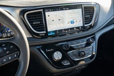 2024 Chrysler Pacifica Touring L Sunroof S package - Photo 13 - St Albert, AB T8N 3Z7
