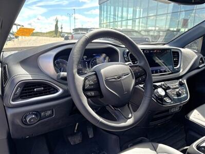 2024 Chrysler Pacifica Touring L Sunroof S package - Photo 9 - St Albert, AB T8N 3Z7