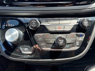 2024 Chrysler Pacifica Touring L Sunroof S package - Photo 16 - St Albert, AB T8N 3Z7