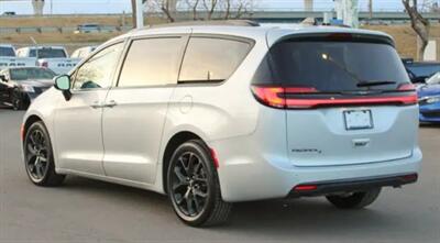 2024 Chrysler Pacifica Touring L Sunroof S package - Photo 6 - St Albert, AB T8N 3Z7