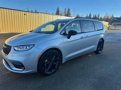 2024 Chrysler Pacifica Touring L Sunroof S package   - Photo 1 - St Albert, AB T8N 3Z7