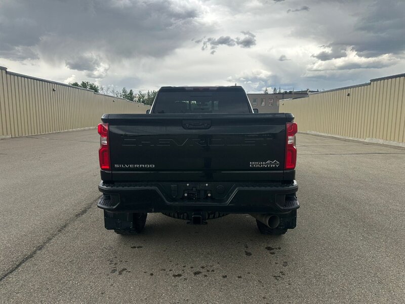 2023 Chevrolet Silverado 3500 High Country Diesel Z-71 4x4 - Photo 7 - St Albert, AB T8N 3Z7