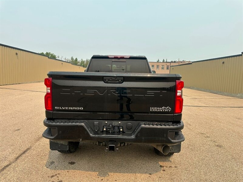 2023 Chevrolet Silverado 3500 High Country Diesel Z-71 4x4 - Photo 7 - St Albert, AB T8N 3Z7