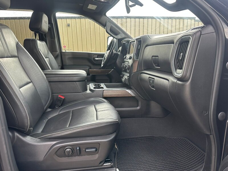 2023 Chevrolet Silverado 3500 High Country Diesel Z-71 4x4 - Photo 16 - St Albert, AB T8N 3Z7