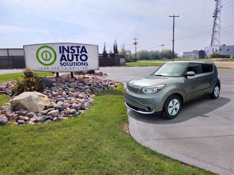 2016 Kia Soul EV-E   - Photo 1 - Edmonton, AB T5L 2J7