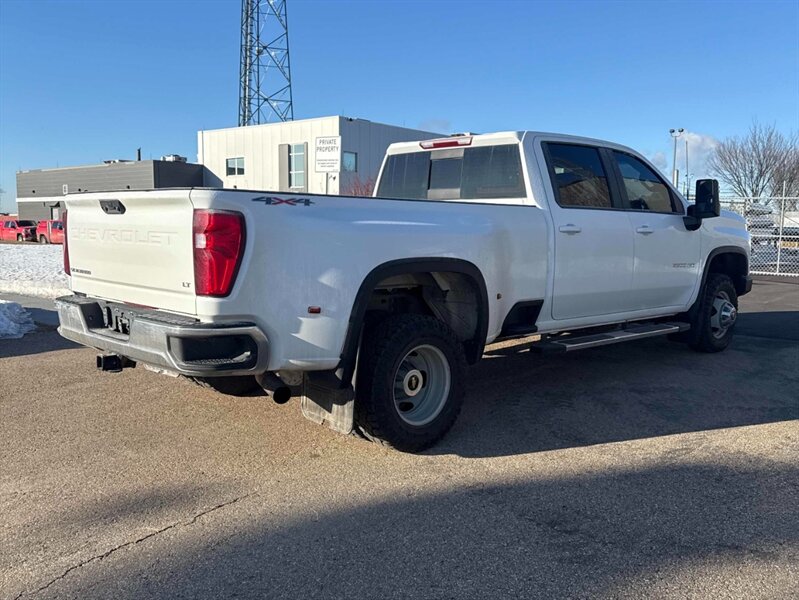 2022 Chevrolet Silverado 3500 HD LT Diesel Dually 4x4 Truck - Photo 6 - Edmonton, AB T5L 2J7