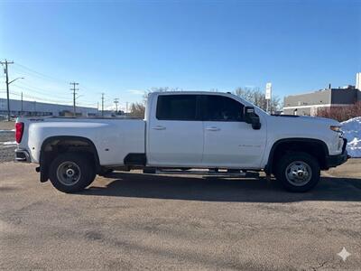 2022 Chevrolet Silverado 3500 HD LT Diesel Dually 4x4 Truck - Photo 4 - Edmonton, AB T5L 2J7