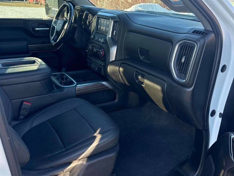 2022 Chevrolet Silverado 3500 HD LT Diesel Dually 4x4 Truck - Photo 9 - Edmonton, AB T5L 2J7