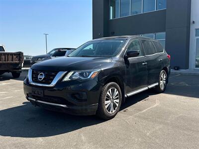 2018 Nissan Pathfinder S  AWD SUV