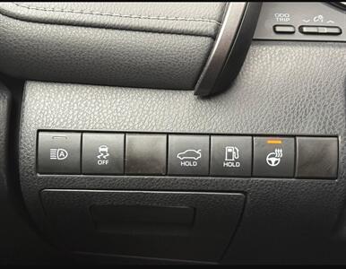 2024 Toyota Camry SE Upgrade   - Photo 17 - St Albert, AB T8N 3Z7