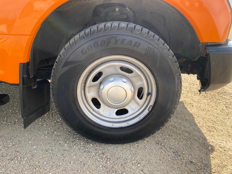 2020 Ford F-250 Super Duty XL Reg Cab 8' Box - Photo 10 - Edmonton, AB T5L 2J7