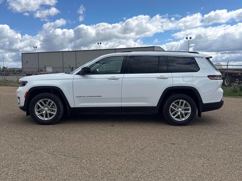 2024 Jeep Grand Cherokee L Laredo 4x4 - Photo 3 - Acheson, AB T7X 5A3