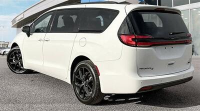 2023 Chrysler Pacifica Touring L Sunroof S package  AWD - Photo 6 - St Albert, AB T8N 3Z7