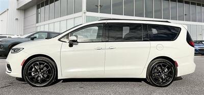 2023 Chrysler Pacifica Touring L Sunroof S package  AWD - Photo 5 - St Albert, AB T8N 3Z7