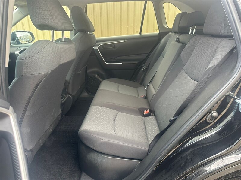 2023 Toyota RAV4 Hybrid LE AWD - Photo 15 - St Albert, AB T8N 3Z7
