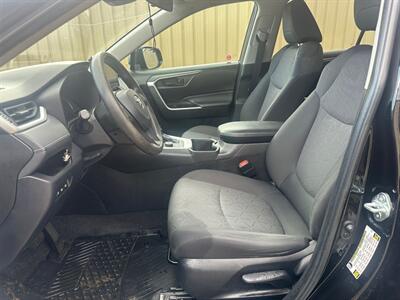 2023 Toyota RAV4 Hybrid LE AWD - Photo 9 - St Albert, AB T8N 3Z7