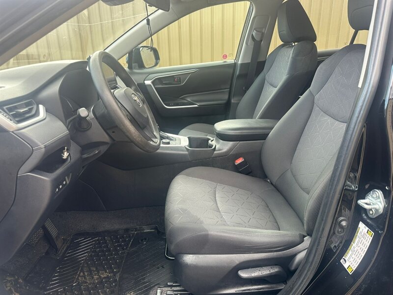 2023 Toyota RAV4 Hybrid LE AWD - Photo 9 - St Albert, AB T8N 3Z7
