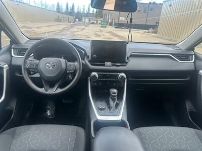 2023 Toyota RAV4 Hybrid LE AWD - Photo 10 - St Albert, AB T8N 3Z7