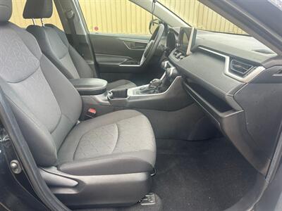 2023 Toyota RAV4 Hybrid LE AWD - Photo 14 - St Albert, AB T8N 3Z7