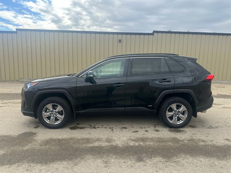 2023 Toyota RAV4 Hybrid LE AWD - Photo 2 - St Albert, AB T8N 3Z7