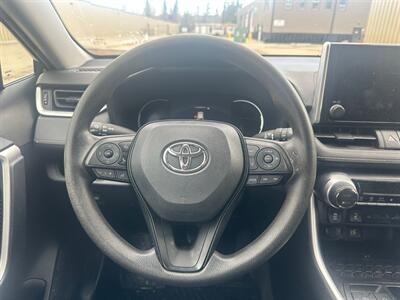 2023 Toyota RAV4 Hybrid LE AWD - Photo 11 - St Albert, AB T8N 3Z7