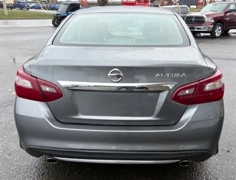 2017 Nissan Altima 2.5 S - Photo 7 - Edmonton, AB T5L 2J7