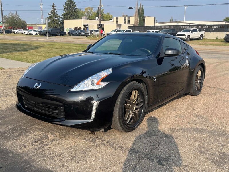2017 Nissan 370Z 6 Speed Manual - Photo 1 - Edmonton, AB T5L 2J7