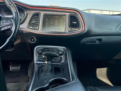 2017 Dodge Challenger SXT Plus - Photo 12 - Edmonton, AB T5L 2J7
