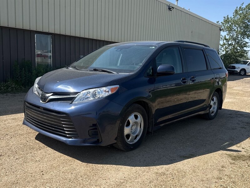 2020 Toyota Sienna LE 8-Passenger  