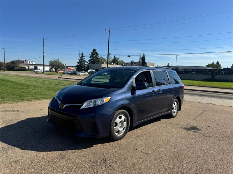 2020 Toyota Sienna LE 8-Passenger  