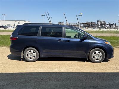 2020 Toyota Sienna LE 8-Passenger   - Photo 7 - Acheson, AB T7X 5A3