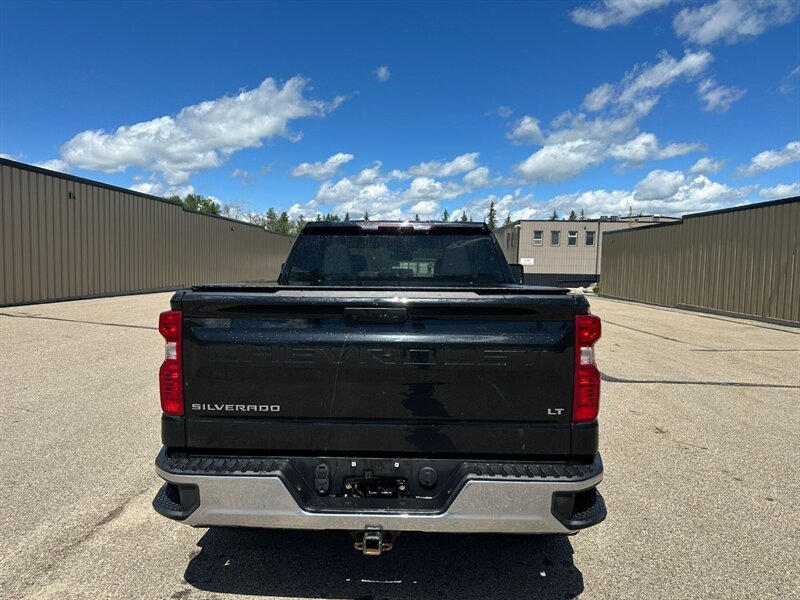 2023 Chevrolet Silverado 1500 LT V8 Crew - Photo 4 - St Albert, AB T8N 3Z7