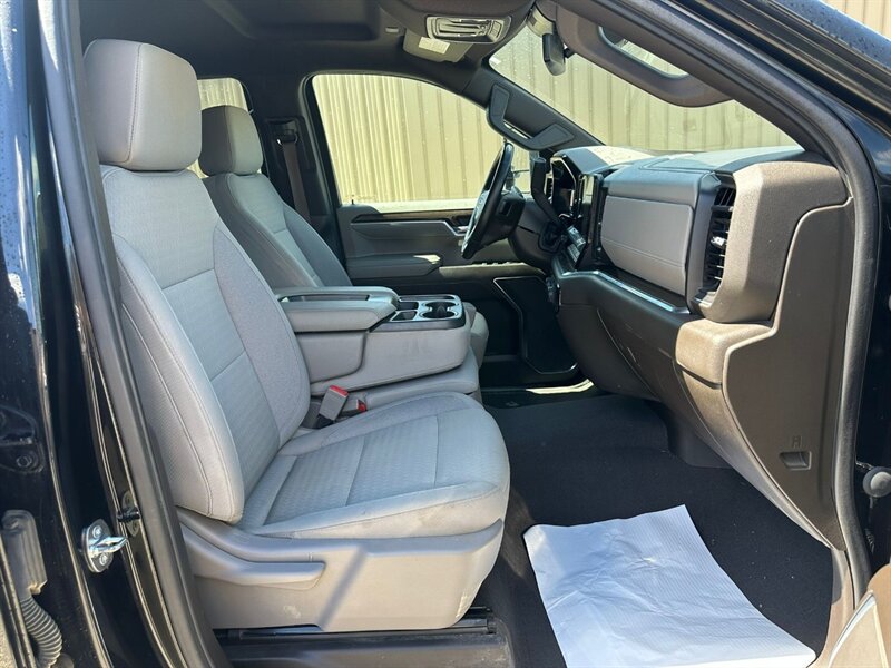 2023 Chevrolet Silverado 1500 LT V8 Crew - Photo 10 - St Albert, AB T8N 3Z7