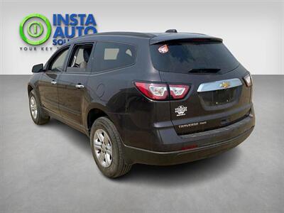 2017 Chevrolet Traverse LS  AWD - Photo 4 - St Albert, AB T8N 3Z7