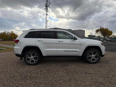 2022 Jeep Grand Cherokee WK Limited 4x4 - Photo 7 - Edmonton, AB T5L 2J7