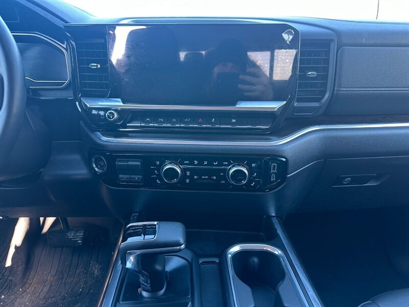 2024 GMC Sierra 1500 SLT 4x4 - Photo 12 - St Albert, AB T8N 3Z7