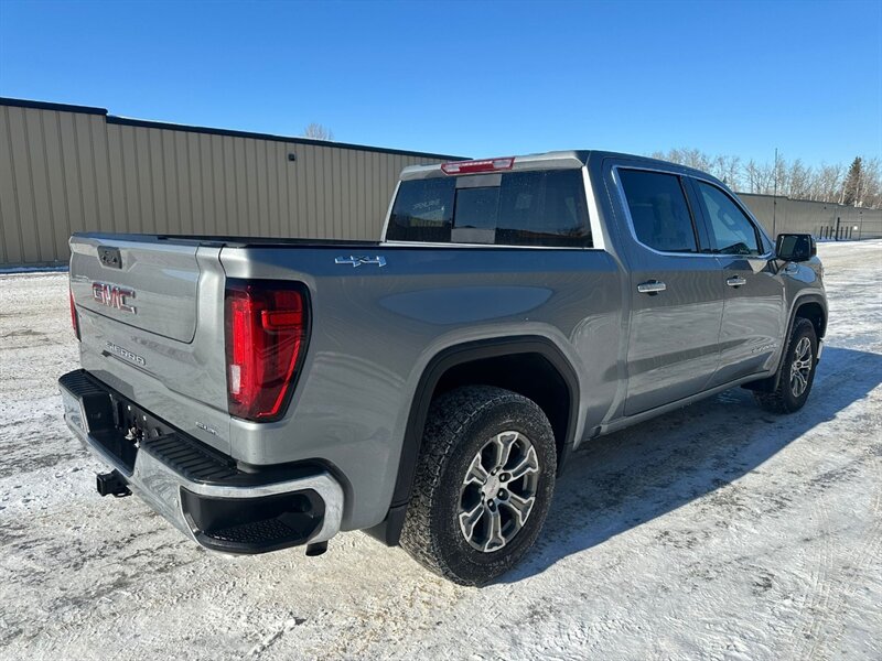 2024 GMC Sierra 1500 SLT 4x4 - Photo 8 - St Albert, AB T8N 3Z7