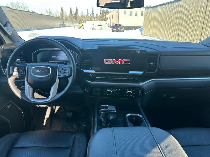2024 GMC Sierra 1500 SLT 4x4 - Photo 10 - St Albert, AB T8N 3Z7